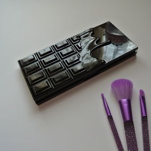 Makeup revolution palette